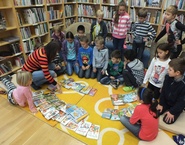 Knihovnická beseda - Knihy s dětským hrdinou - ZŠ Školní - 2. B